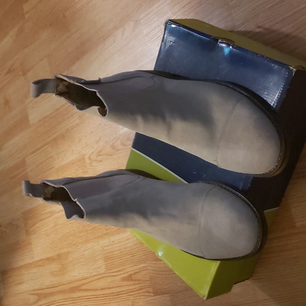 Tommy Hilfiger Blue Suede Shoes 9